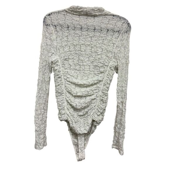 Free people white crotchet style long sleeve bodysuit size medium - Picture 1 of 3